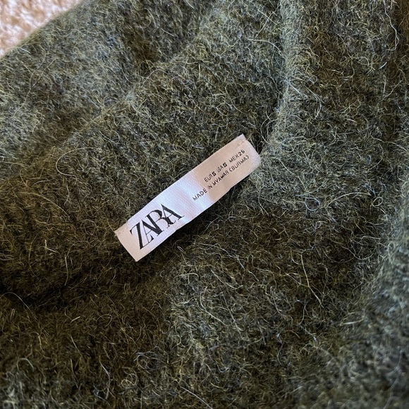 Zara Women Green Alpaca Wool Blend w/ Accent Shoulder Sweater - Picture 8 of 8